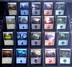 GirlGames - MTG M20 COLLECTOR SET - CORE SET 2020 BASIC LAND - 1X EACH ART - Image 1