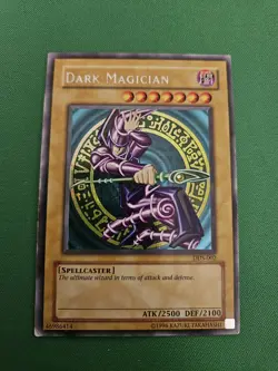 Yugioh tcg - Dark Magician dds-002 dark duel story promo hp/dmg condition - Image 1