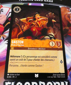 LORCANA TRADING CARD GAME TCG DISNEY CHAPITRE 2 CARTE GASTON 8/204 FR NM - Image 1