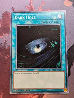 Dark Hole - YS18-EN025 - Common - Yugioh - Image 1