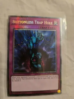 Yugioh Bottomless Trap Hole MP25-EN018 Starlight Rare 1st Ed NM - Image 1