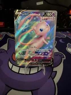 Pokemon TCG Mew V Full Art Holo Ultra Rare Card 250/264 Fusion Strike - Image 1