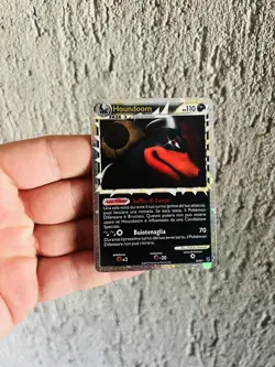 Houndoom 82/90 Holo Prime Undaunted HGSS Pokemon - Image 1