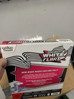Pokemon TCG Scarlet & Violet White Flare Binder Collection Box Sealed New! - Image 3