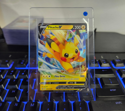 ⚡Pikachu V – SWSH285 – Holo Promo – Sword & Shield Pokemon Card – NM ✨🐭 - Image 1