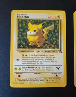 Pokemon Lot 2x Ivy Pikachu No. 1 Promo Giocatori + Giogatori LPP Collecting - Image 4