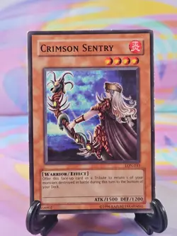 Yu-Gi-Oh TCG Card | Crimson Sentry LON-033 LP - Image 1