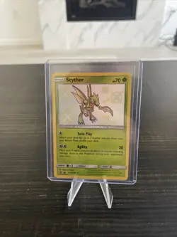 Pokemon TCG Scyther Hidden Fates SV1/SV94 Holo Shiny Holo Rare - Image 1