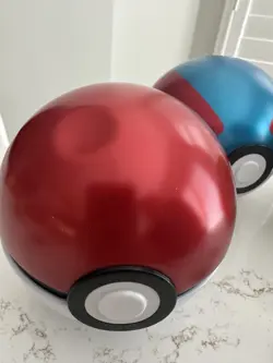 Pokemon Dusk Ball Tin Rare *EMPTY* Poke Ball Green, Red And Blue And Coins - Image 4