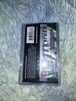 Pokemon - Sword and Shield - Evolving Skies Booster Pack In A Plastic Case - Image 2