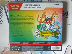 Pokemon TCG : FIRST PARTNER ILLUSRATION COLLECTION BOX - NEW & SEALED - Image 3