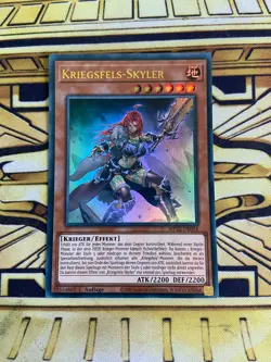 Yugioh Kriegsfels-Skyler MP22-DE054 Ultra Rare - Image 1