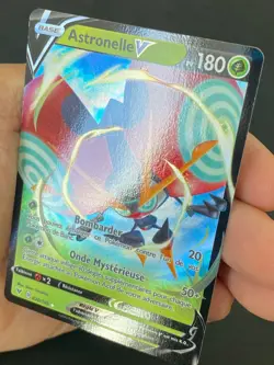 CARTE POKEMON ASTRONELLE V 020/185 FR ULTRA RARE EB VOLTAGE ECLATANT - NM/M - Image 2