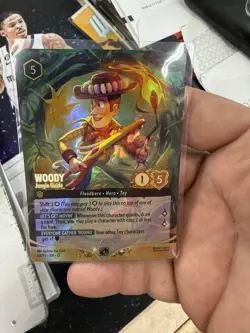 Woody Jungle Guide Foil Promo - Set Champs - Disney Lorcana - Image 1