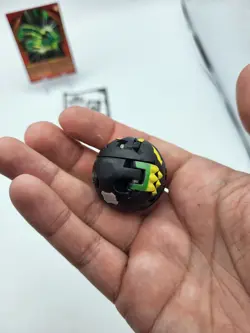 Bakugan - Darkus Gyrazor w/ Card & Manual - BakuCyclone Gundalian Invaders - Image 3