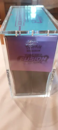 Fusion Strike Pokemon Center Exclusive Sword & Shield Elite Trainer Box ETB - Image 4