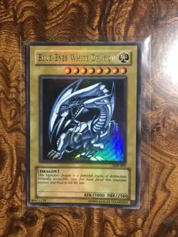 Konami Yu-Gi-Oh! Blue-Eyes White Dragon SDK-001 Starter Deck Kaiba Ultra Holo - Image 2