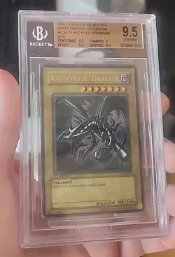 Yugioh 2002 LOB-070 Red Eyes B. Dragon Wavy 1st Edition Ultra Rare GEM MINT ! - Image 1