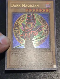 Yu-Gi-Oh ULTRA RARE CARD DARK MAGICIAN LOB-005 1996 VINTAGE PRINT NM/VLP - Image 3