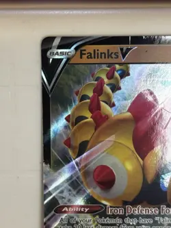 Falinks V 110/192 Ultra Rare Holo SWSH02: Rebel Clash NM Pokemon - Image 3