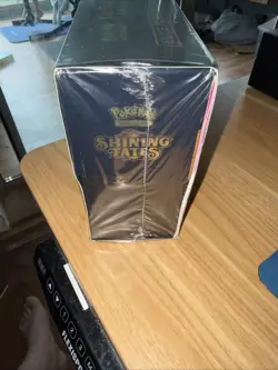 Pokemon TCG - Shining Fates ETB Elite Trainer Box in protective case - Image 2