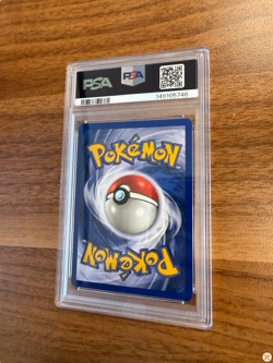 Golem 36/62 Fossil Regular pokemon PSA 8 - Image 2