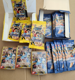 ONE PIECE ALL'ARREMBAGGIO CARD GAME LOTTO 3 MAZZI E 29 BUSTINE SIGILLATO BANDAI - Image 1