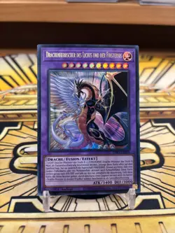 Yugioh Drachenherrscher des Lichts und der Finsternis INFO-DE034 Ultra Rare - Image 1