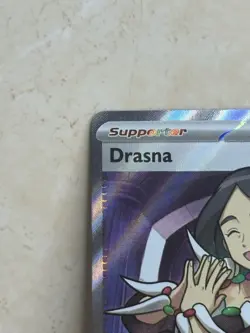 Pokemon TCG Drasna 231/191 Surging Sparks Full Art Trainer Card - Image 2