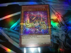 Dark Magician Girl 1st Edition Starlight Rare BLGG-EN003 Yu-Gi-Oh! - Image 1