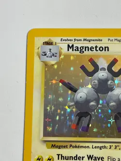 ** Pokemon Magneton 9/102 Base Set Holo Rare Vintage WOTC LP/LP+ - Image 2