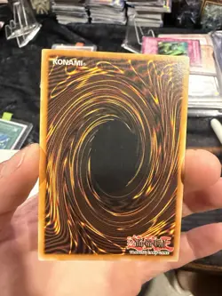 Yu-Gi-Oh! Dark Magician of Chaos IOC-065 Ultra 1st Edition LP/VLP (foil Bleed) - Image 2