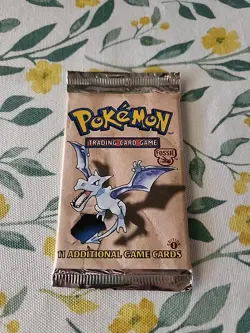 1st Edition Pokemon Fossil Booster Pack Aerodactyl Artwork Factory Sealed - Image 1