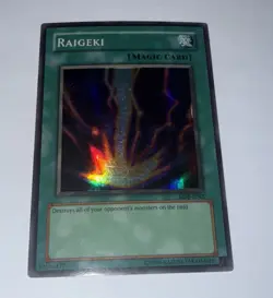 Yugioh Raigeki LOB-E042 Super Rare Unl (P) - Image 1