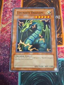 Yu-Gi-Oh! Thunder Dragon DLG1-EN041 Unlimited Common Near Mint - Image 1