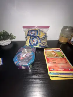 Pokemon TCG BULK 1000+CARDS, TIN INCLUDING 44 REVERSE HOLOS AND 9 JUMBO CARDS NM - Image 1