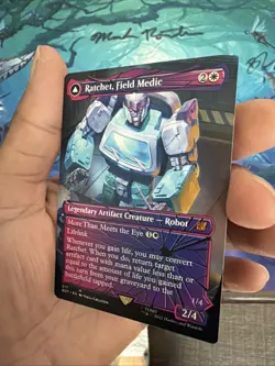 Ratchet, Field Medic (Shattered Glass) Universes Beyond: Transformers Regular 17 - Image 3