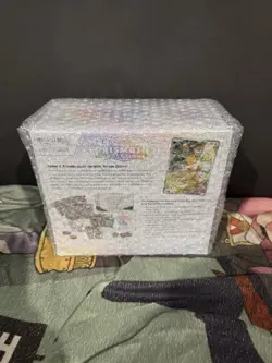 Pokemon TCG Prismatic Evolutions ETB Elite Trainer Box Sealed English Minor Rip - Image 2