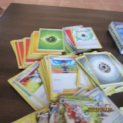 Large Pokemon Collection-400+ Cards-Lunchbox-Tins-Mini Albums-2022-Gamefreak - Image 3