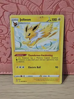 Jolteon - 047/185 - Non-Holo Rare - Vivid Voltage - NM/M - Pokemon Card Tcg Card - Image 1