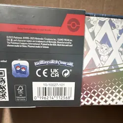 Pokemon TCG Scarlet & Violet Prismatic Evolutions Super-Premium Box Eevee - Image 3