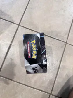Pokemon TCG Empoleon v Sealed Tin Box with 5 Packs - Image 4