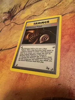 Mysterious Fossil 62/62 Fossil Set Trainer Pokemon Card WOTC 1999 - Image 1