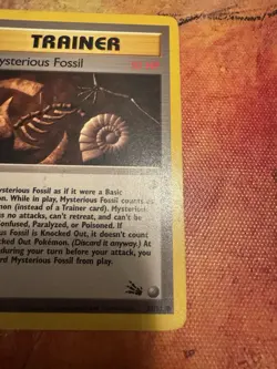 Mysterious Fossil 62/62 Fossil Set Trainer Pokemon Card WOTC 1999 - Image 4