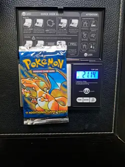 HEAVY SHORT CRIMP!!! 21.14g CHARIZARD 1999 WOTC Pokemon Base Set Booster Pack - Image 4