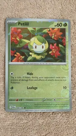 Pokemon TCG - Petilil - 006/086 - (Master Ball Pattern) - SV: Black Bolt - Image 1