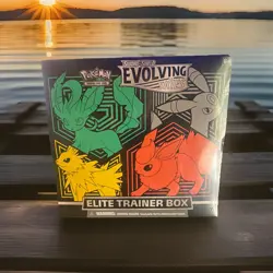 Pokemon TCG Sword & Shield Evolving Skies Elite Trainer Box English Umbreon - Image 1