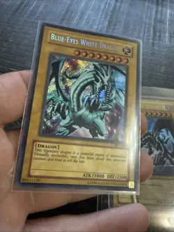 YUGIOH BLUE EYES WHITE DRAGON SECRET RARE LIMITED EDITION BPT-003 VLP/NM - Image 1