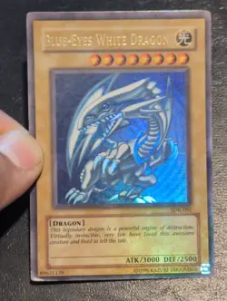 Yu-Gi-Oh ULTRA RARE BLUE-EYES WHITE DRAGON SDK-001 1996 VINTAGE FOIL BLEED MP #1 - Image 4