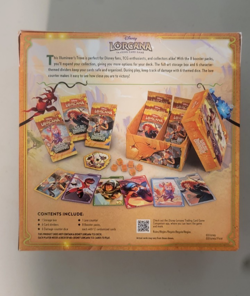 (Read Des) Open Boxed DISNEY LORCANA TCG: WILDS UNKNOWN ILLUMINEER'S TROVE BOX - Image 4